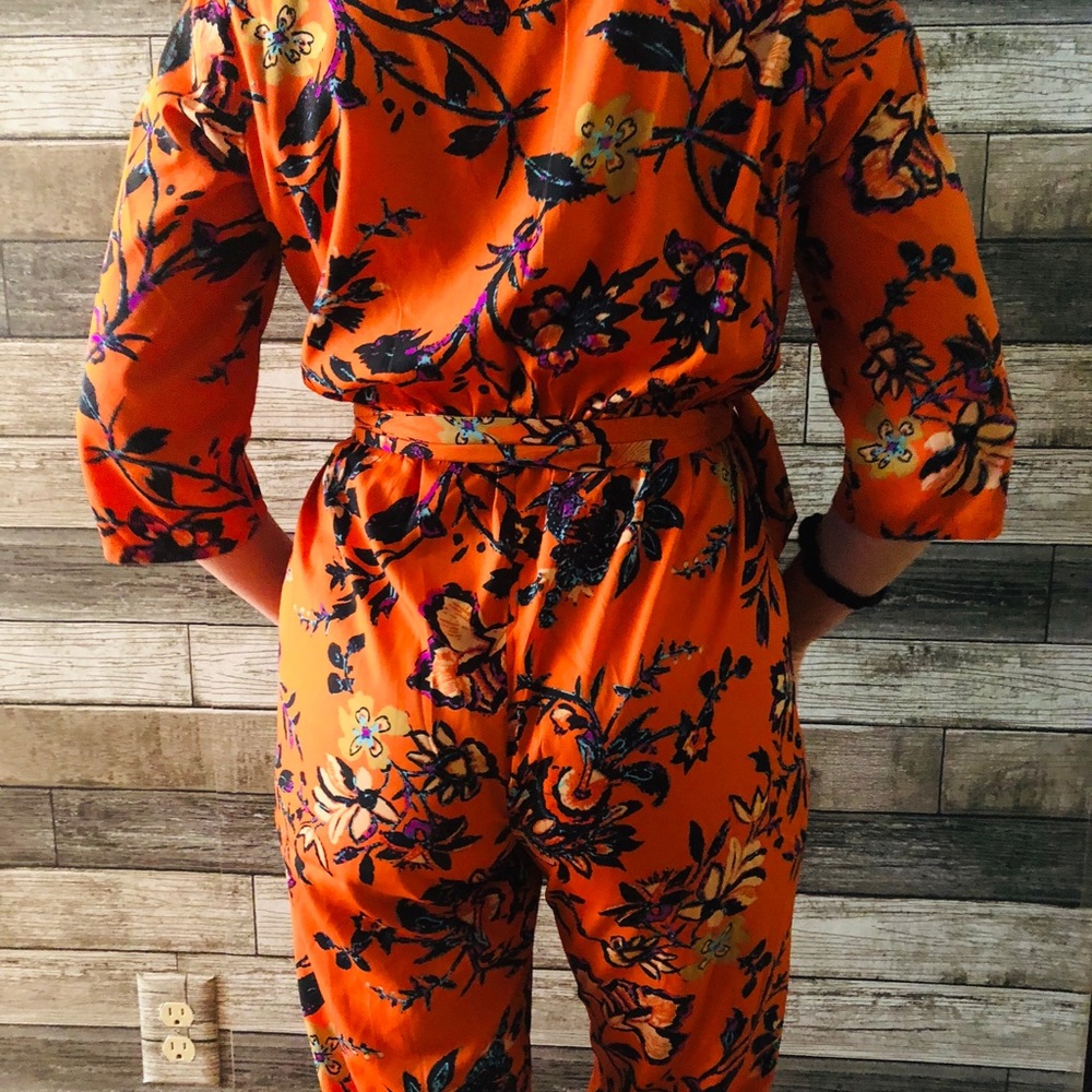 Eye catching orange jumpsuit - Picture 3 of 3